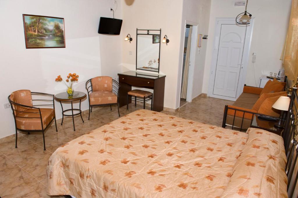 Vana Holidays Ornos  Phòng bức ảnh